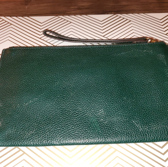 Michael Kors wristlet - Picture 4 of 5